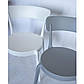 Сірі пластикові стільці литі Luna з напівкруглою спинкою для дачі, фото 2