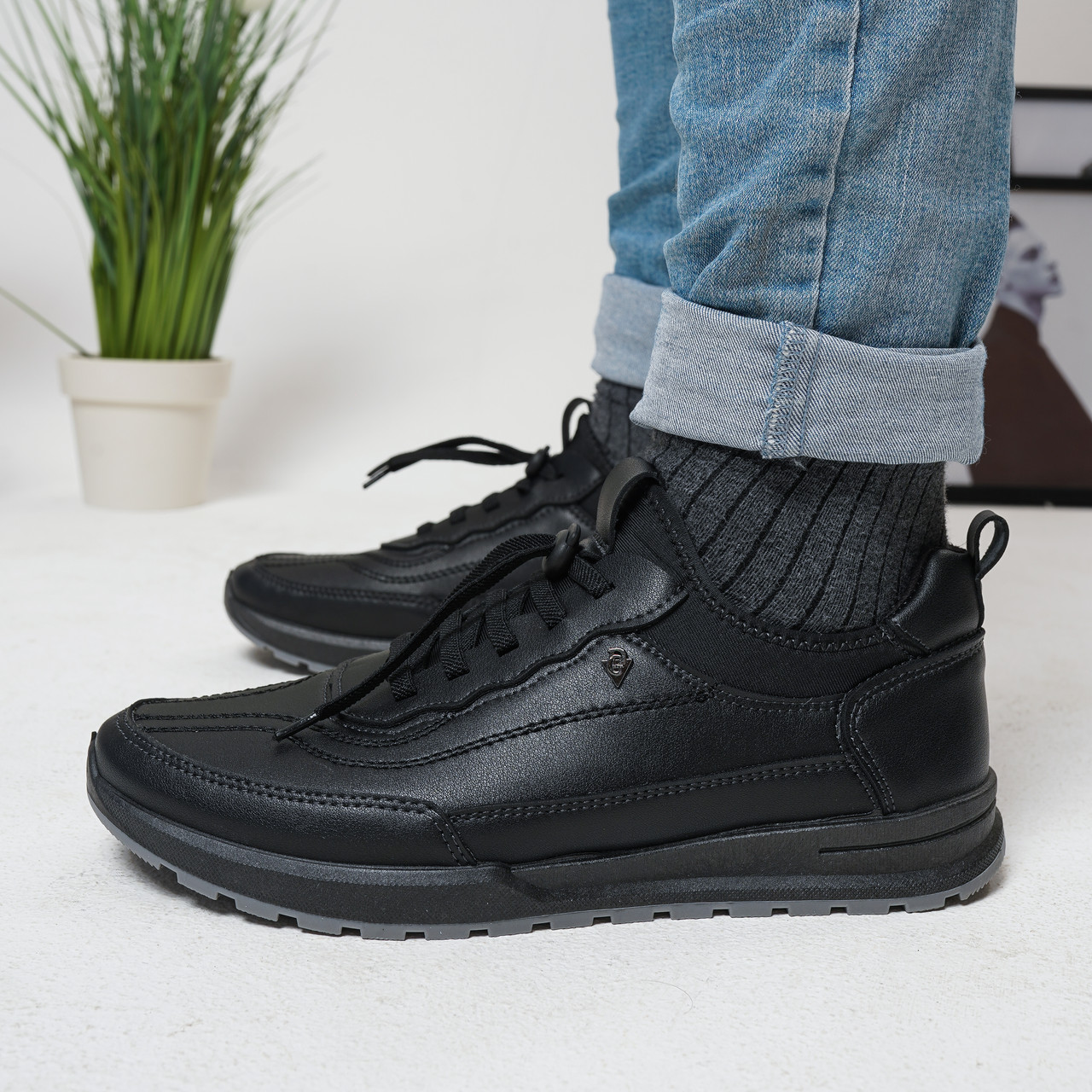 Чоловічі осінні кросівки