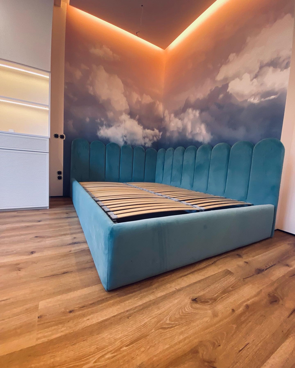 Дитяче ліжко з підйомним механізмом