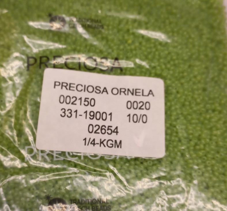 Бісер 10/0, No02654 салатовий алебастровий (пач.50 грамів)
