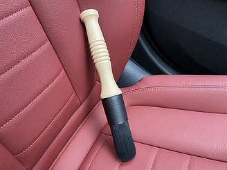 Пензлик для миття колісних болтів Detailing Brush White