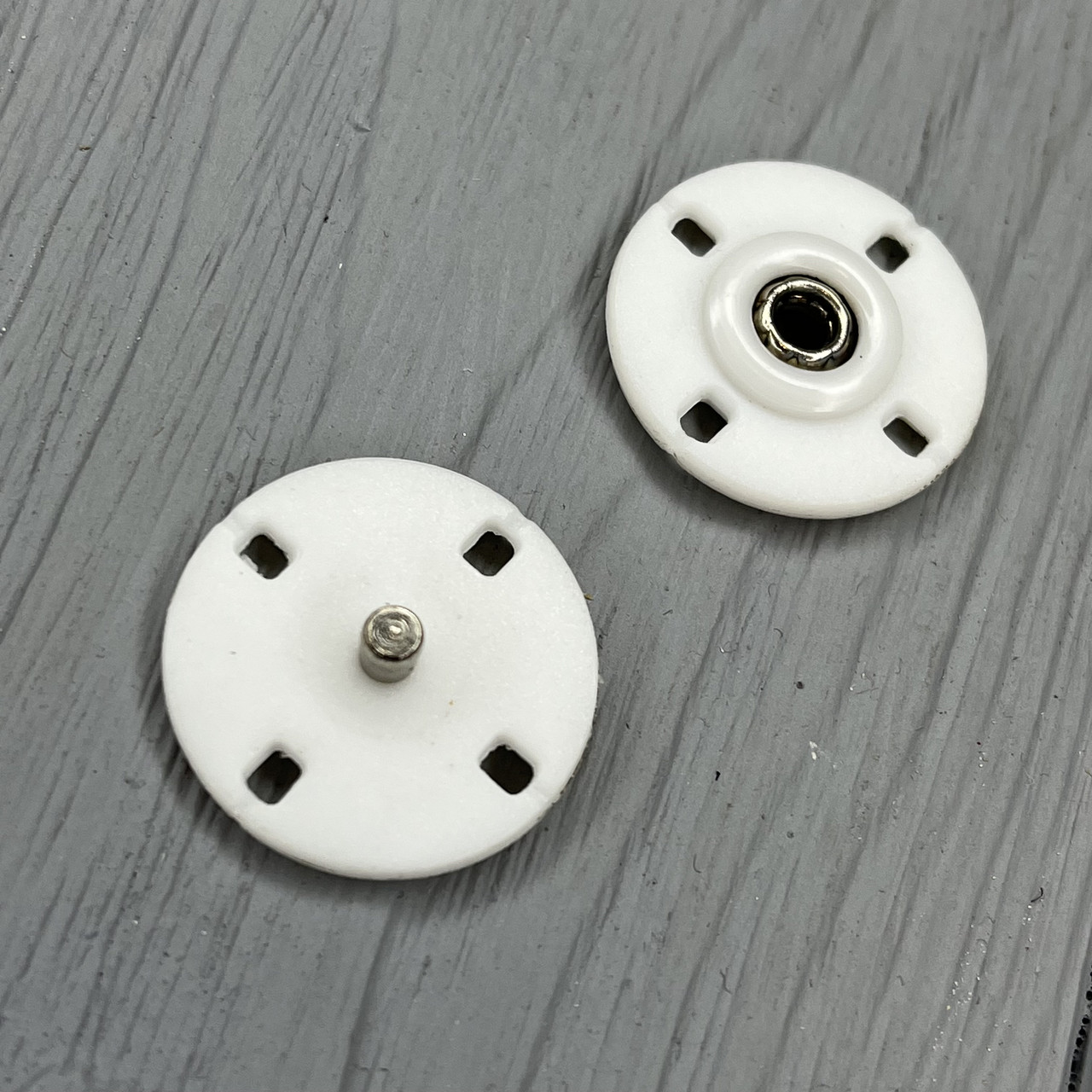 Кнопка пришивна 23 мм біла, фото 1