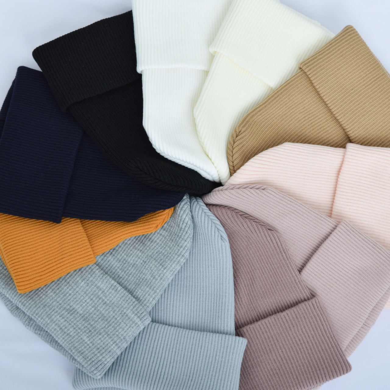 молодежные шапки оптом