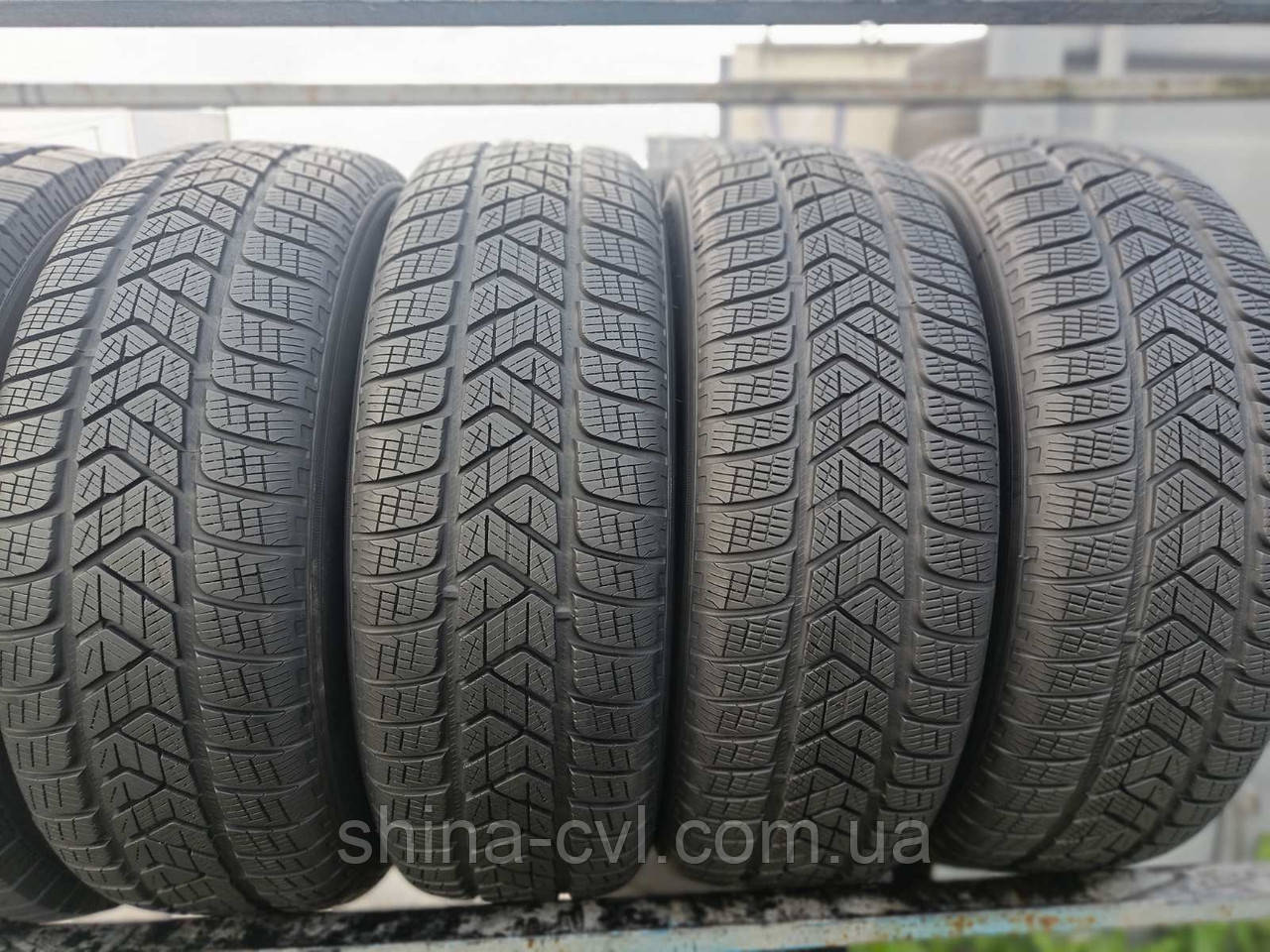 Зимові шини 225/65 R17 102T PIRELLI SCORPION WINTER