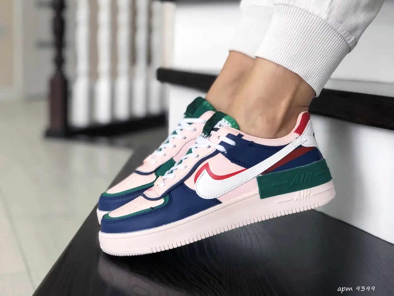 Крихітки жіночих Nike Air Force, персики з синім