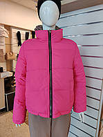 Стильна жіноча куртка двохстороння рожева та коричнева демісезонна маломірка