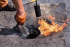 Латочний ремонт даху євро-руберойдом