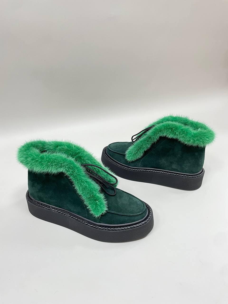 Стильные женские лоферы из натуральной замши, зеленые с опушкой из норки. Замшевые туфли для женщин зимние 37 - фото 1 - id-p1675664167