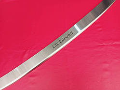 Накладка на задній бампер із загином Skoda Octavia A5 універсал