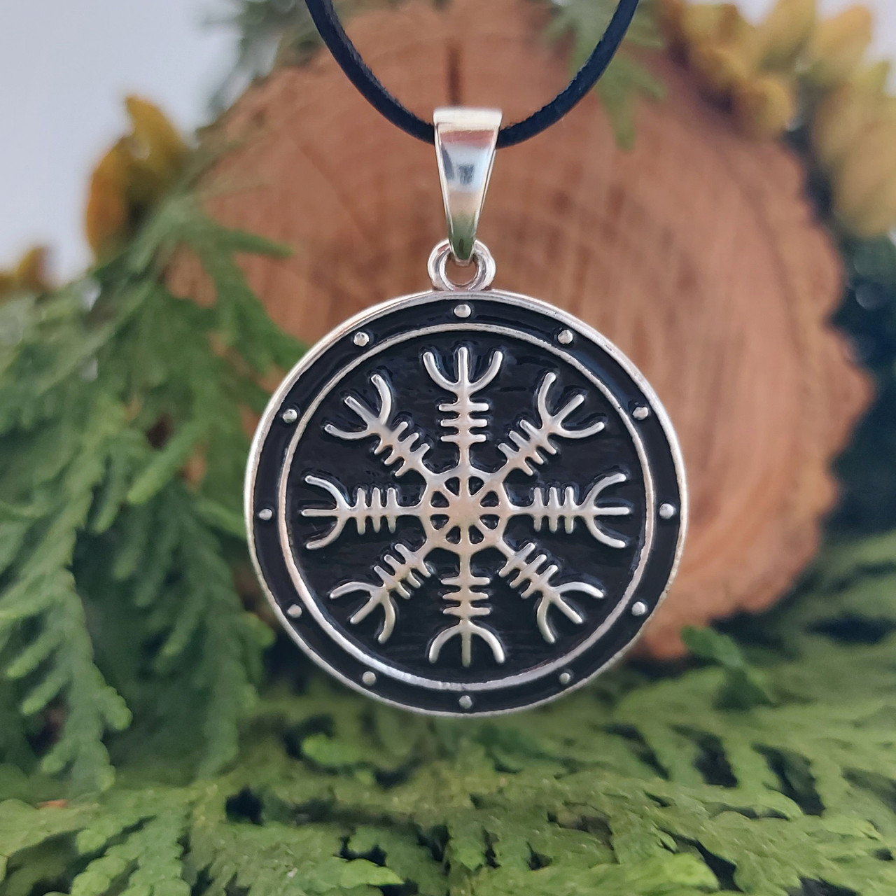 Шолом жаху на щиті, Агісхьяльм, Егісхьяльм, Кулон, амулет, оберіг