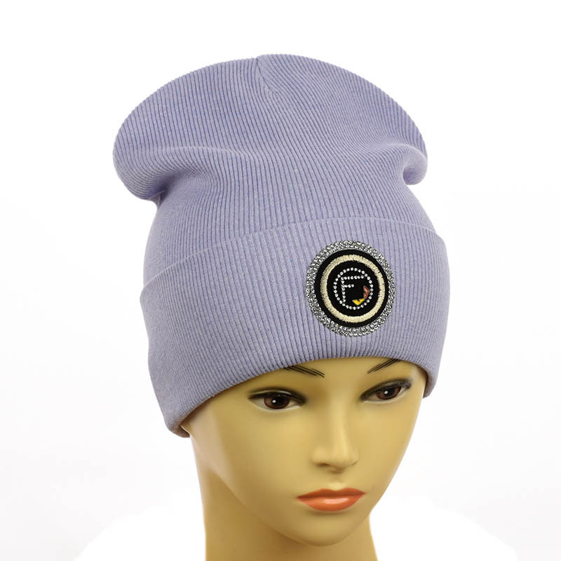 Молодіжна шапка з декором "Fendi" світло-бузковий