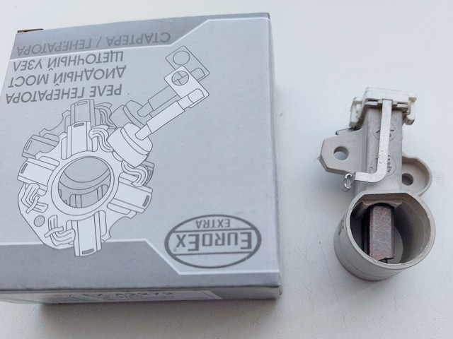 Купить Щетки генератора Ланос белая 26мм (EuroEx) EX-42272 Код/Артикул ...