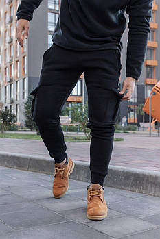 Чоловічі штани Карго на флисі чорні завужені ↓ Зимові спортивні штани з кишенями по боках