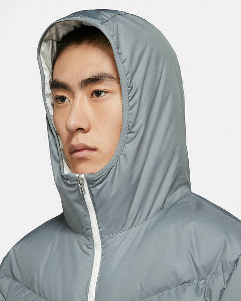 Оригінальна куртка Nike Sportswear Storm-FIT Windrunner DD6795-077