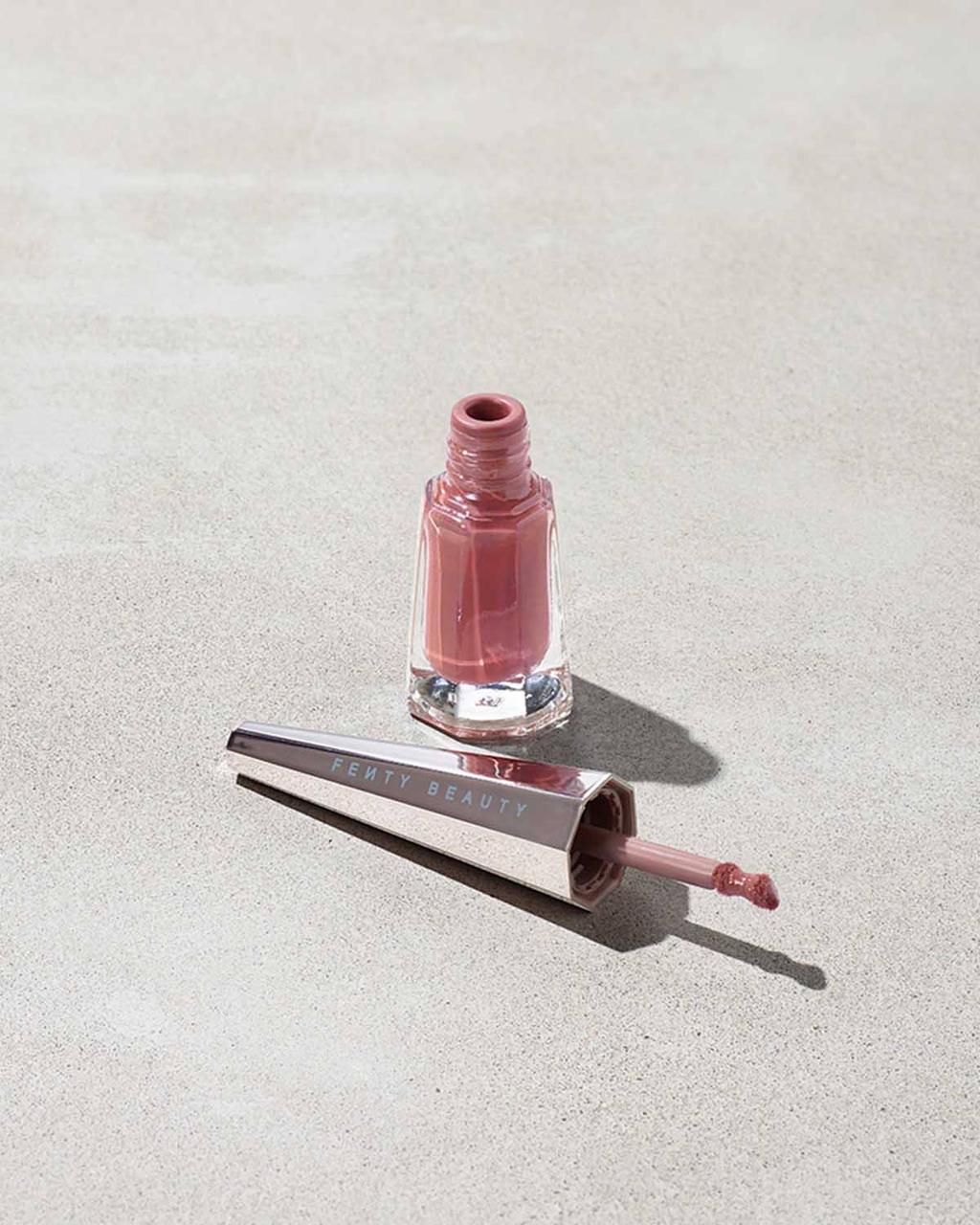 Помада Fenty Beauty Stunna Lip Paint Longwear Fluid Lip Color - Uncuffed (4 ml)