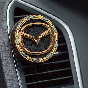 Ароматизатор на дефлектор в машину Mazda ручної роботи в дерев'яній коробці.