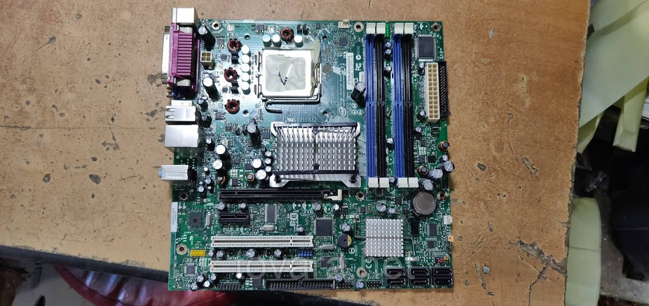 Мат. плата Intel DQ965GF LGA775 Q965 PCI-E+SVGA+GbLAN+1394 SATA RAID MicroATX 4DDR2 № 220407