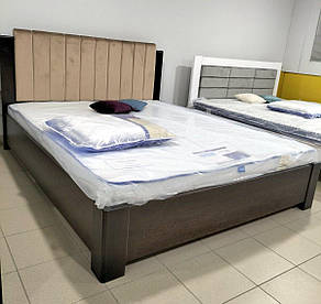 Ліжко двоспальне з м'якою спинкою з масиву вільхи Багіра RoomerIN ,колір темний горіх, фото 1