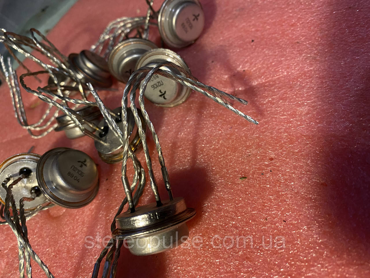 Транзистор П210Б Ge pnp 50В 12А, цена 25 грн - Prom.ua (ID#1676506870)