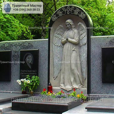 Скульптура барельєф ангела з граніту № 496