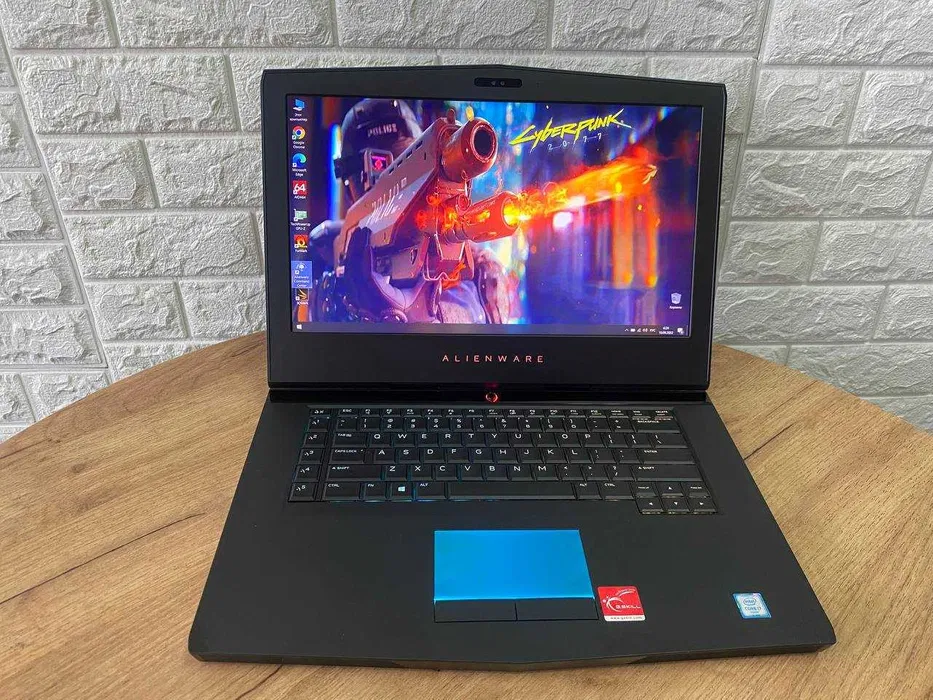 Ноутбук Dell Alienware 15 R3 15.6"FHD/IPS/120Hz/i7 6700HQ/32Gb/SSD500Gb/GTX1070-8Gb