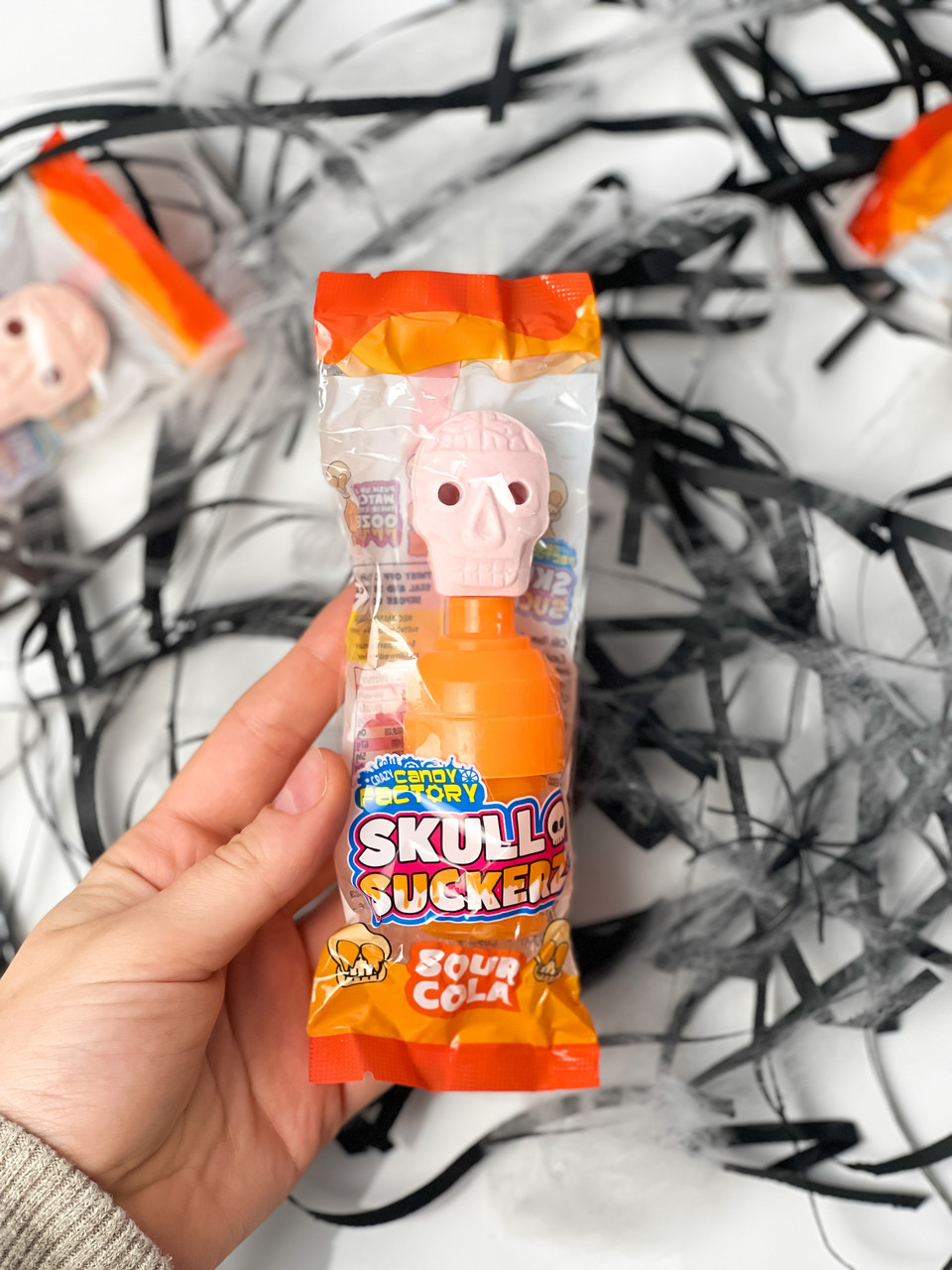 Льодяник з кислою рідиною Halloween Skull Suckers - кола 40g