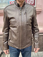Куртка мужская кожаная натуральная укороченная на молнии коричневая.