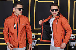 Чоловіча ветровка з плащової тканини Jordan, Куртка кельми помаранчева, плащівка на змійці з капюшоном. Чоловічий одяг