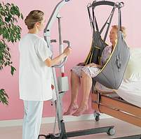 Підіймач Invacare Birdie EVO Compact з механічним регулюванням колісної бази Invacare