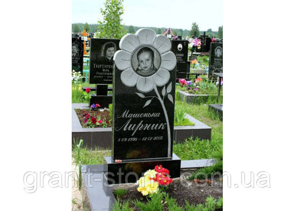 Памятник на могилу детский гранитный ромашка - фото 1 - id-p75105376