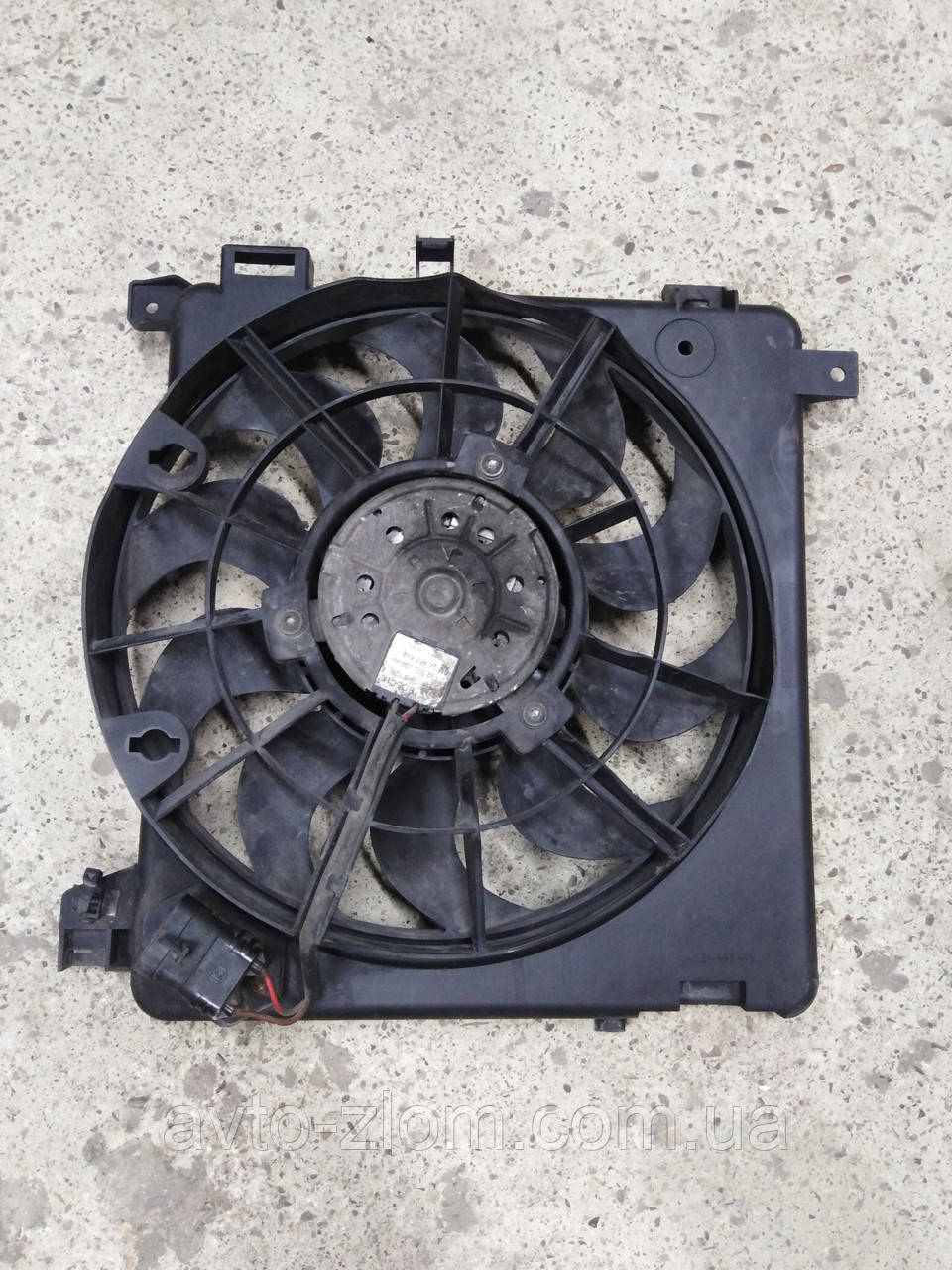 Вентилятор радіатора охолодження Opel Astra H, Zafira B. 1,7 - 1.9 CDTI. 0130303957, 24467442, фото 1