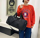 Чорна вмістка фітнес сумка для спортзалу Зручна спортивна дорожна сумка на плече водовідштовхуюча, фото 6