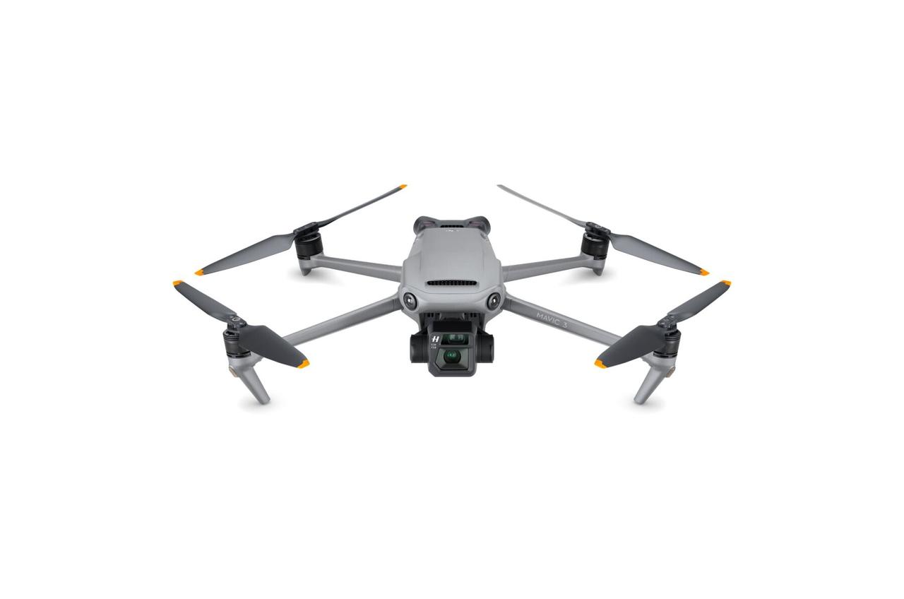 Квадрокоптер DJI Mavic 3 Fly More Combo − дрон Hasselblad 20МП камерою , до 30 км, до 46 хвилин, сумка