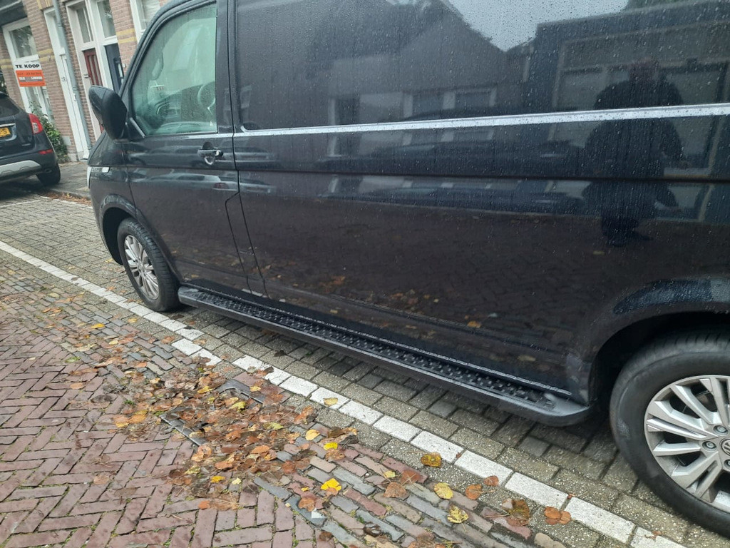 Бокові пороги,підніжки Allmond Black (2 шт., алюміній) Коротка база для мод. Volkswagen T6 2015↗, 2019↗ рр.