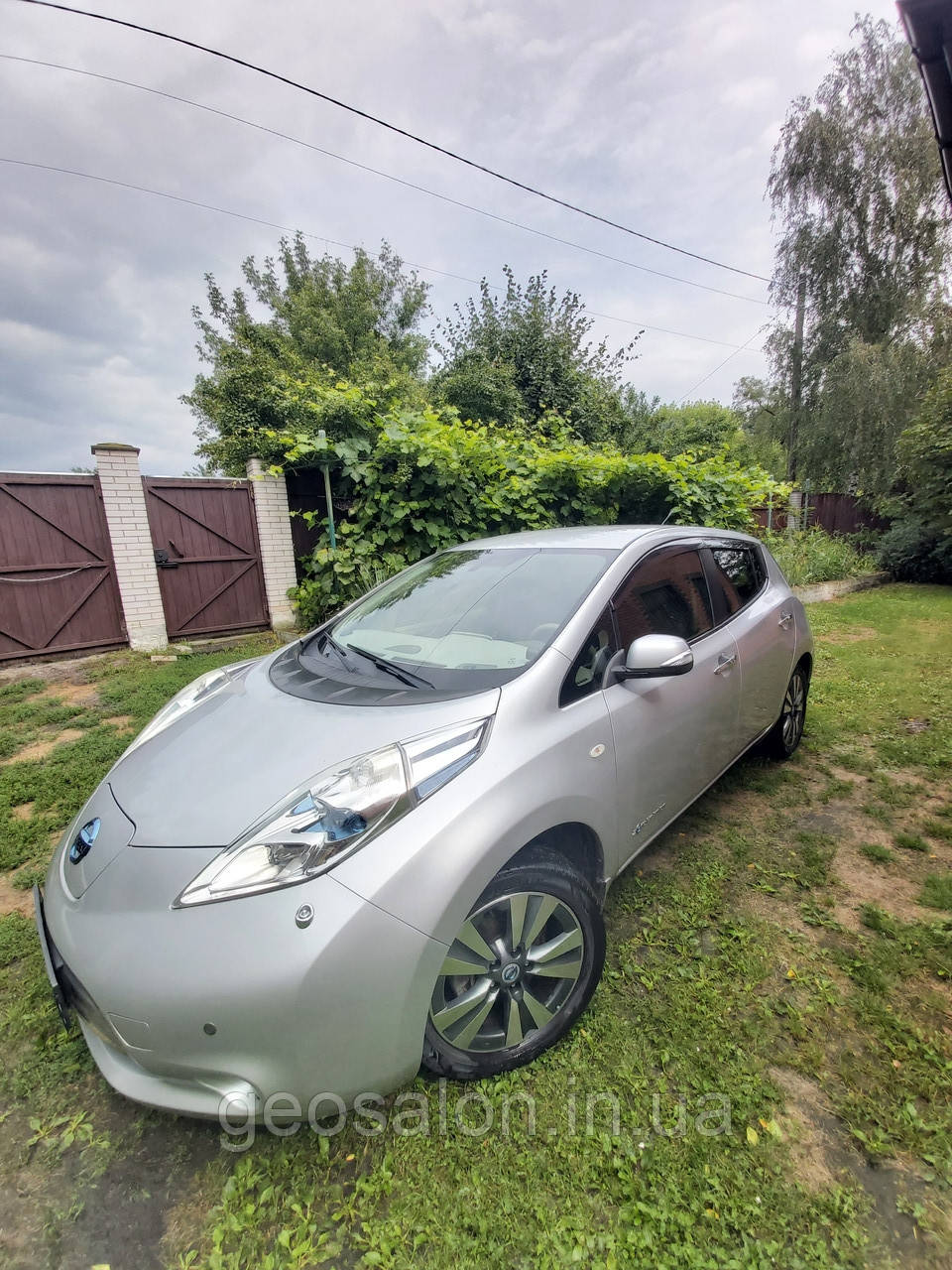 Автомобіль електрокар Nissan Leaf