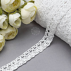 Мереживо бавовняне білого кольору шириною 1.7 см, метражем