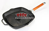 Сковорода ГРІЛЬ чавунна 26х26 см із притискачем 21х21см 1,5кг і знімною ручкою БІОЛ 1026P-1, фото 3