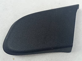 Накладка кріплення сидіння Mitsubishi Outlander 3 (2018-на час) 3-й рестайлінг 2-ряд тип 2 ліва оригінал б/у