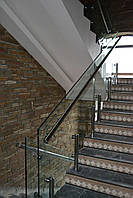 Стеклянные ограждения для лестницы / Перила стеклянные / Стеклянные перила лестницы