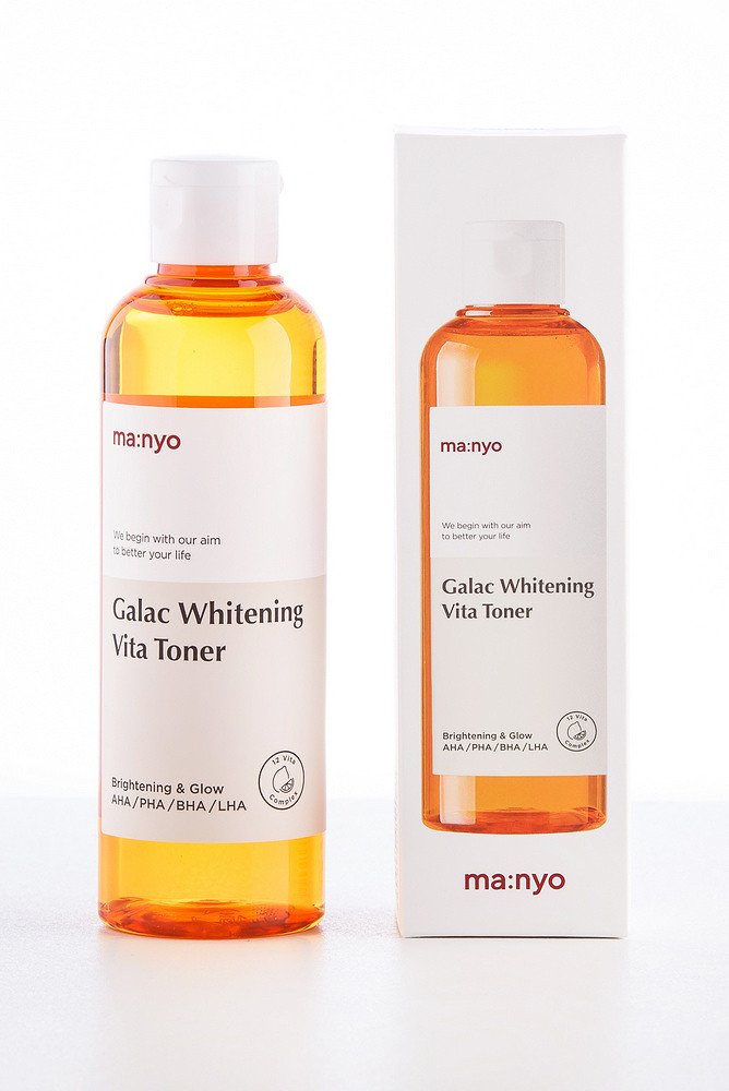 Manyo Factory Galac Whitening Vita Toner Тонер освітлювальний з галактомісисом і вітамінним комплексом (210 мл)