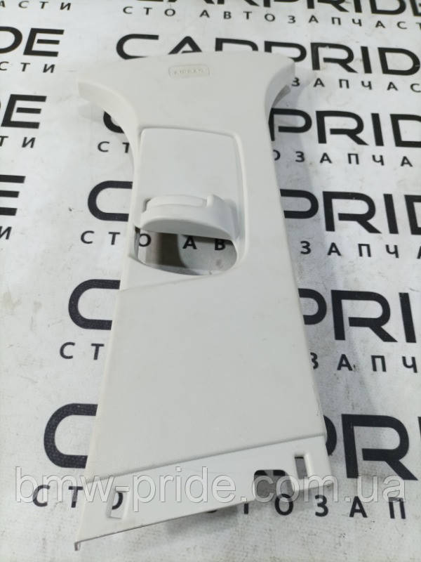 Обшивка стійки центральна Ford Focus 3 2.0 2016 прав. (б/у)