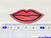Нашивка Губки (lips) kiss атлас 60x28 мм