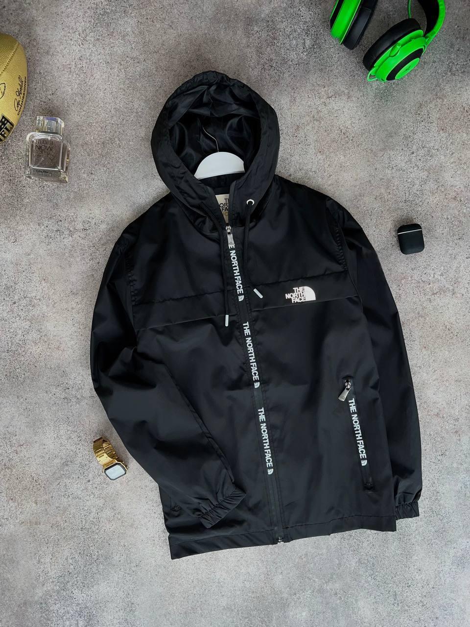 Чоловіча куртка вітровка The North Face M1142 чорна