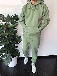 Чоловічий теплий однотонний спортивний костюм на флісі оливкового кольору