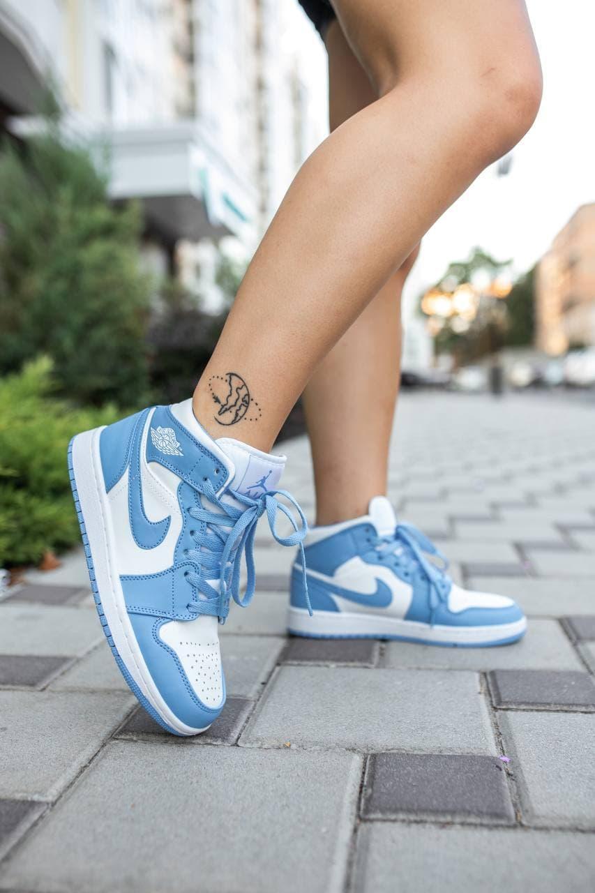White blue best sale 1s