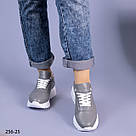 Жіночі кросівки сірого кольору на білій підошві, фото 4