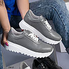 Жіночі кросівки сірого кольору на білій підошві, фото 9