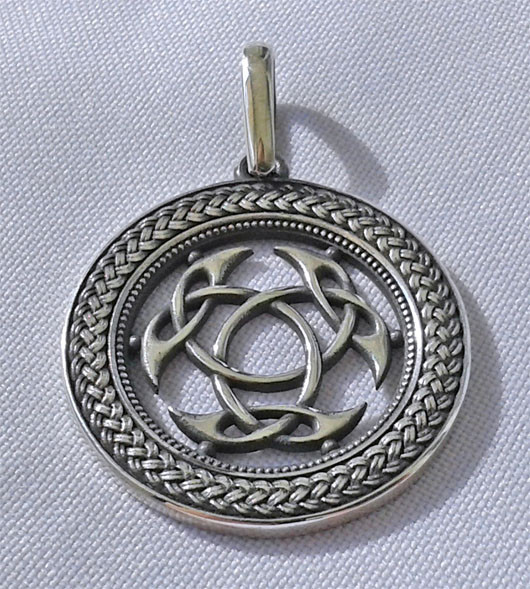 Знак кельтського Бога Луга з чорнінням оберіг з срібла 925 проби