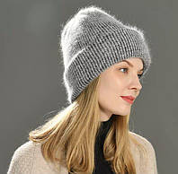 Вязаная женская теплая шапка зимняя серого цвета стильная