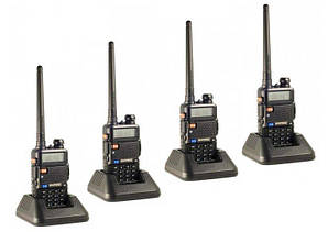 Комплект 4 шт Рація портативна Baofeng UV-5R VHF/UHF 8 Ватів до 10 км + Гарнітура